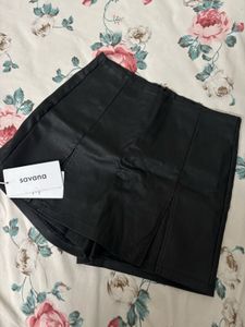 Savana Black Mini Skort