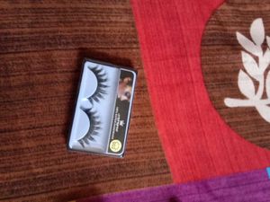 Makeup Bundle: Beauty Products