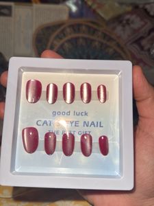 Cat Eye Nail Extentions