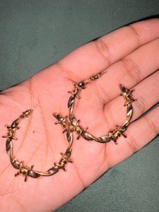 Stylish Anti Tarnish Golden Hoop Earings