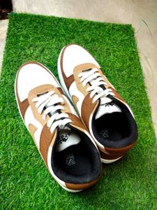 NIKE!!! Stylish Brown Sneakers