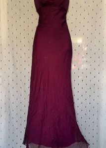 Elegant Burgundy Maxi Dress