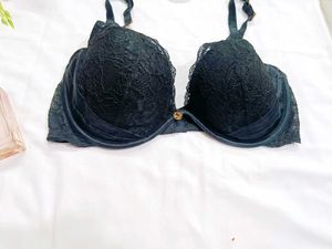 🇳🇿💫 Black Colour Heavy Paded Bra