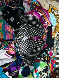 22 BRALLETES IN JUST 499