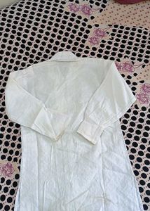 Boys&#39; White Embroidered Kurta