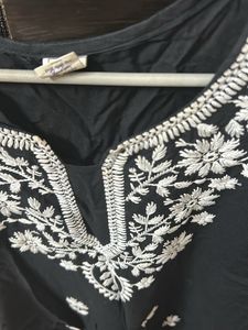 L-Xl Chikankari Short Kurti