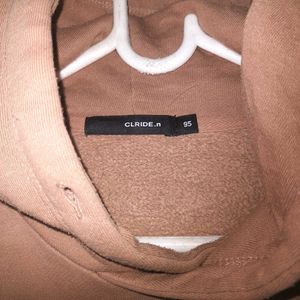 DROP SHOULDER PREMIUM HOODIE.