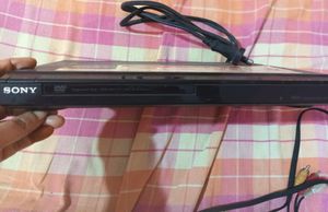 Sony DVP-SR400P DVD Player