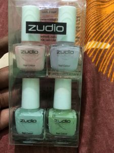 Set Of 4 Nail Polish ..