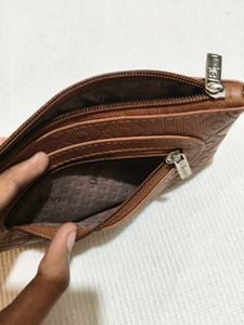 Brown Mobile Pouch 👝
