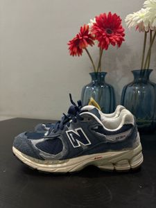 New Balance 2002r