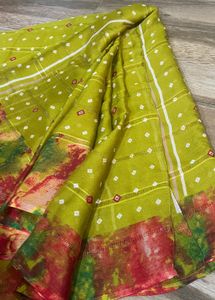 Elegant Green Saree With Stiched Blouse