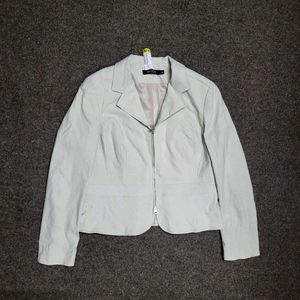 Aryoga beige zip jacket