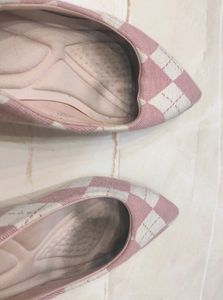 Kins Brand Textured Pumps