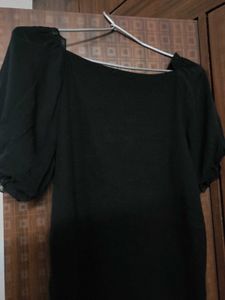 Black Ribbed Puff Sleeves Top