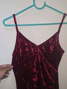 Glam 1 Piece - Velvet In Red Color To Set Bar Hot