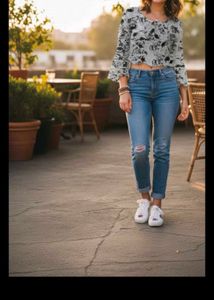 Abstract Print White Top