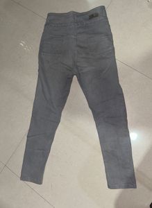 Grey High-Waisted Skinny Jeans