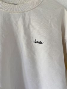 H&amp;M Cute Cropped Sweatshirt