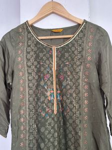 Aurelia Olive Green Kurti