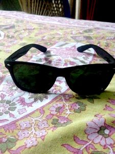 Classic Black Sunglasses