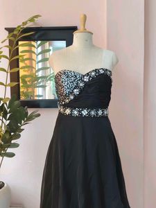 Elegant And Unique Party , Wedding Gown
