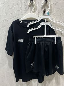 New Balance Liverpool FC CLUB Kids Set