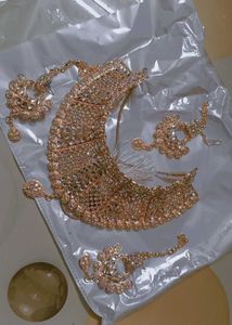 Stylish Choker Set With Earings And Mang Tikka