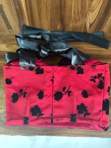 last day offer Red Black Floral Print Top