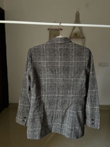 ROEM CHECKERED DOUBLE-BREASTED BLAZER