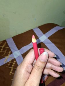Lipstick + Lip Liner Free
