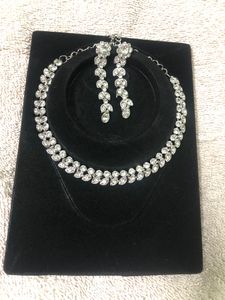 Very Shiny Alloy Necklace Set
