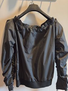 Off-Shoulder Black jacket