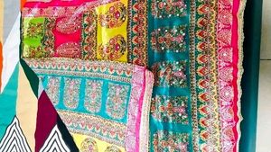 Free Gift With Pakistani Chunni
