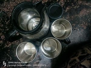 Basik Flask &amp; Cups set