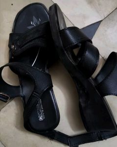 Black Aeropostale Sandals