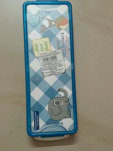 BOX FOR CHILDREN TO KEEP STATONARY