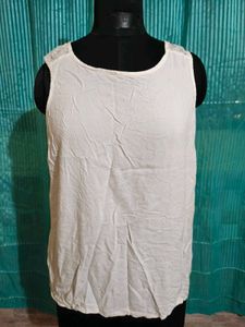 Size S/M🎁Buy 2 Get 1 Free🎁 White Sleeveless Top