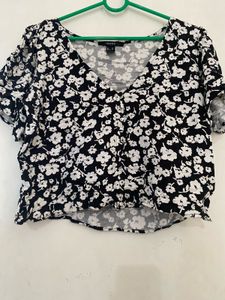 Forever 21 Floral Crop Top