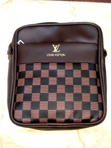 UNISEX SLING BAG