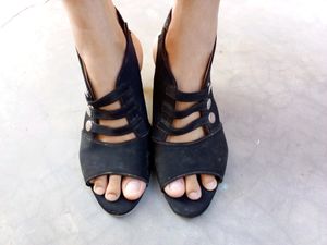 Black Heel Sandle