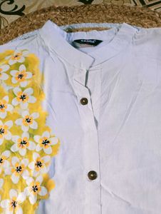 Stylish Women Straight Kurti