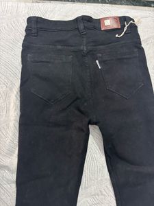 Black narrow Jeans