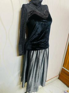 Black colour, stylish, full sleeve top skirt