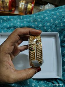 Gold-toned Bangle Set_size-2.10 Screw Type