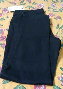 Roadster Black Chinos