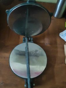 Chapati Puri maker
