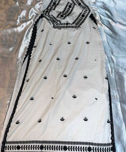 Elegant Embroidered Kurta