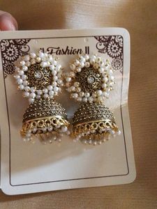 Jumka With Earrings