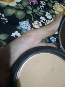 Used  Faces Canda Fix Powder